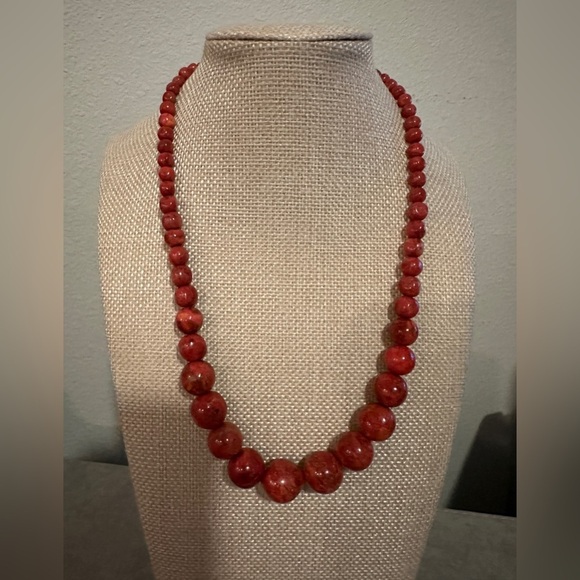 Red coral graduated bead necklace by Jay King - Picture 3 of 14